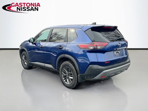 Used 2023 Nissan Rogue S image 6