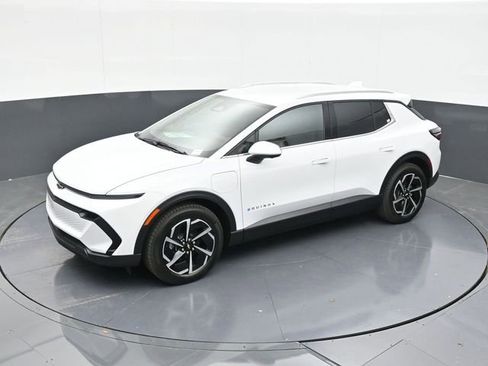 New 2026 Chevrolet Equinox EV LT FWD image 62