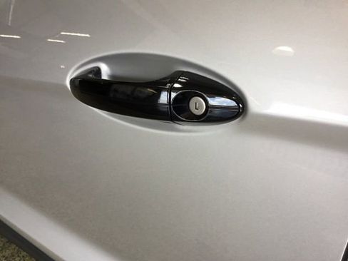 Used 2021 Ford EcoSport SES image 12