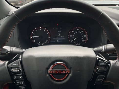 Used 2024 Nissan Frontier Pro-X image 12