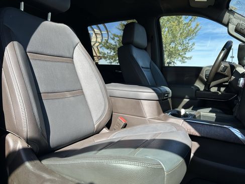 Used 2020 GMC Sierra 2500 Denali w/ Denali Ultimate Package image 14