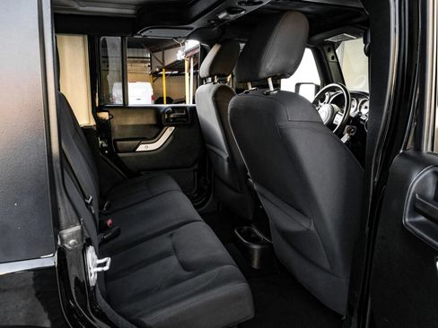 Used 2015 Jeep Wrangler Unlimited Sport w/ Quick Order Package 24S image 32