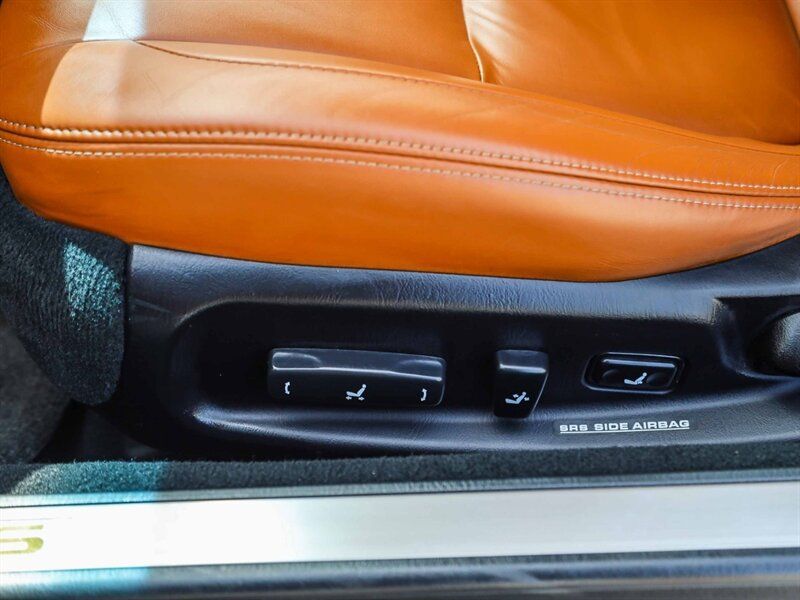 Used 2005 Lexus SC 430 Convertible w/ Preferred Accessory Pkg RWD image 29