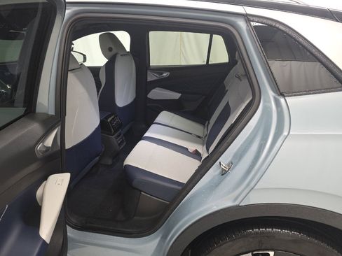 Used 2023 Volkswagen ID.4 Pro S Plus image 6