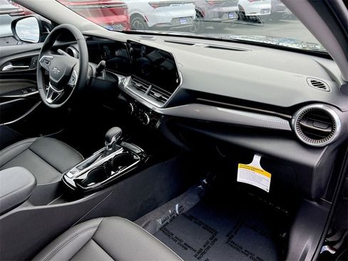 New 2025 Chevrolet Trax ACTIV w/ Driver Confidence Package image 23