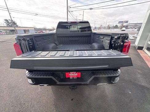 Used 2023 GMC Sierra 1500 Elevation w/ Preferred Package image 28