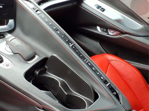 Used 2021 Chevrolet Corvette Stingray Premium Conv w/ Z51 Performance Package RWD image 16