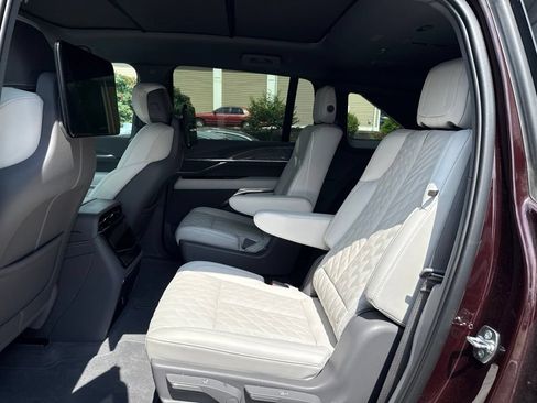 Used 2025 Cadillac Escalade IQ Sport 1 w/ Smart Trailering package AWD/4WD image 12