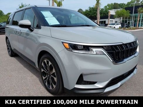 Used 2024 Kia Carnival EX FWD image 3