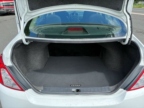 Used 2016 Nissan Versa S FWD image 23