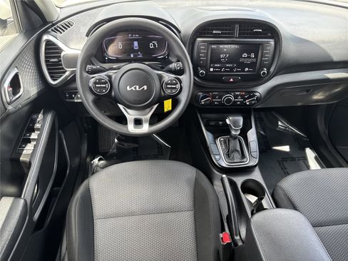 Used 2023 Kia Soul LX FWD image 15