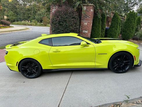Used 2021 Chevrolet Camaro SS image 19