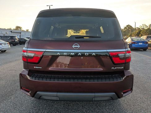 Used 2022 Nissan Armada Platinum w/ Captain's Chairs Package RWD image 5