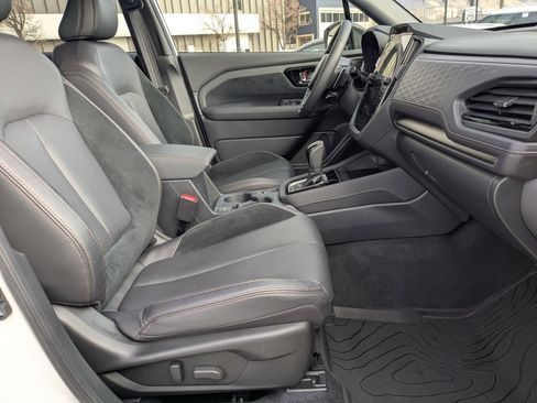 Used 2025 Subaru Forester Touring image 31