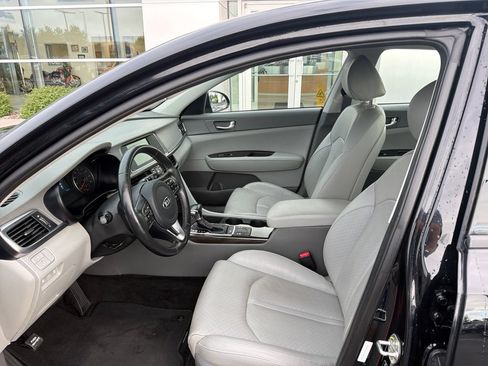 Used 2018 Kia Optima EX w/ Premium Package FWD image 9