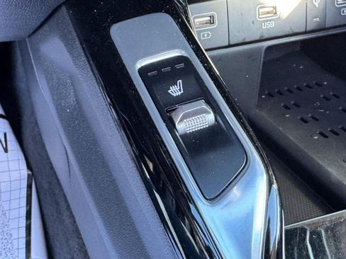 Used 2022 Kia Sorento SX image 26