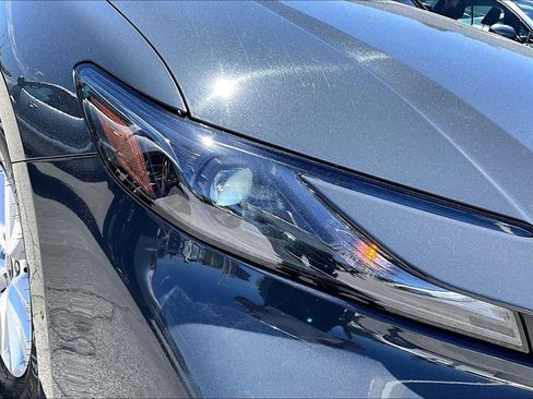 Used 2025 Toyota Camry LE FWD image 31