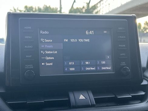 Used 2019 Toyota RAV4 XLE FWD image 23