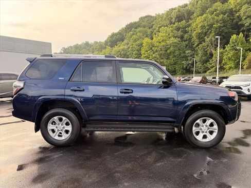 Used 2024 Toyota 4Runner SR5 Premium w/ Moonroof Package AWD/4WD image 3