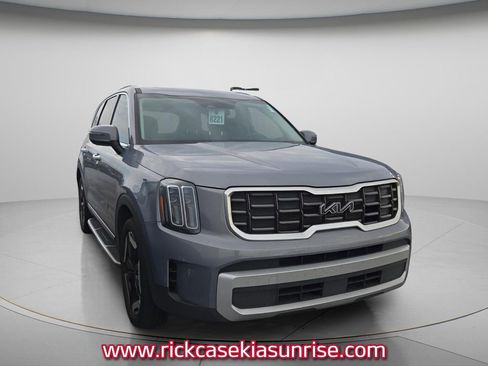 Used 2024 Kia Telluride S w/ S Sunroof Package FWD image 4