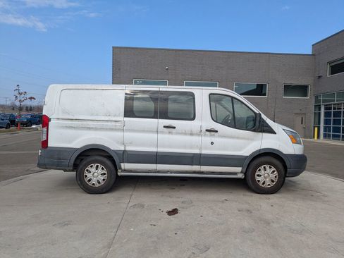 Used 2015 Ford Transit 250 130 Low Roof w/ Exterior Upgrade Package image 8