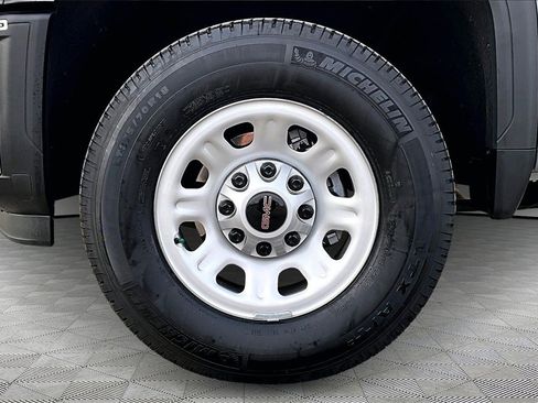 Used 2024 GMC Sierra 2500 Pro image 9