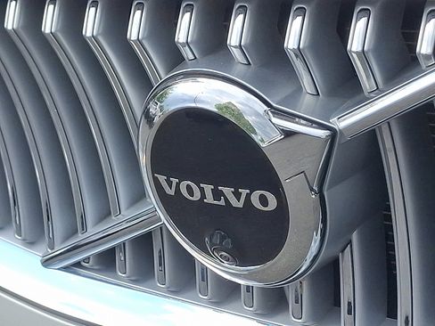 Used 2025 Volvo XC90 T8 Plus AWD/4WD image 33