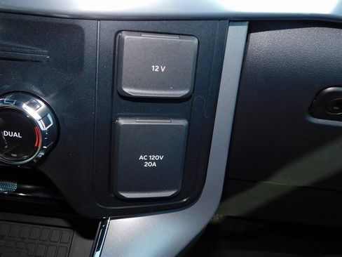 New 2025 Ford F150 Lariat w/ Equipment Group 502A High image 40