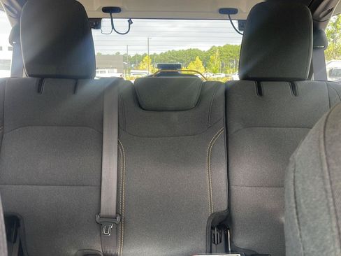 Used 2025 Jeep Wrangler Unlimited Sahara AWD/4WD image 31