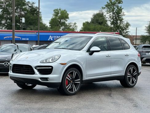 Used 2014 Porsche Cayenne Turbo S AWD/4WD image 1