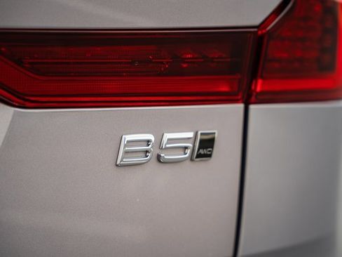 New 2026 Volvo XC60 B5 Plus w/ Protection Package Premier image 8