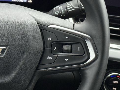 Used 2025 Chevrolet Trax LT w/ LT Convenience Package FWD image 14