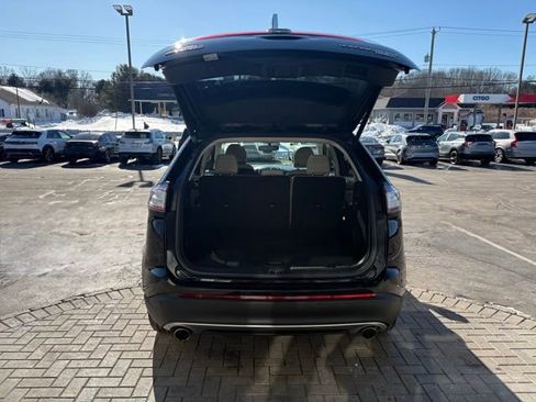 Used 2017 Ford Edge Titanium w/ Equipment Group 301A image 16