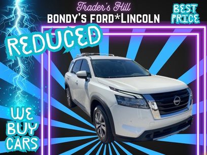 Used 2023 Nissan Pathfinder SL