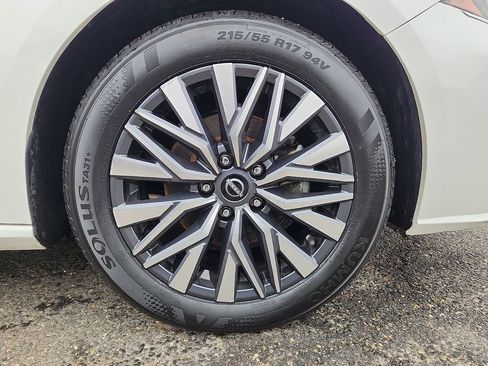 Certified 2023 Nissan Altima 2.5 SV image 9