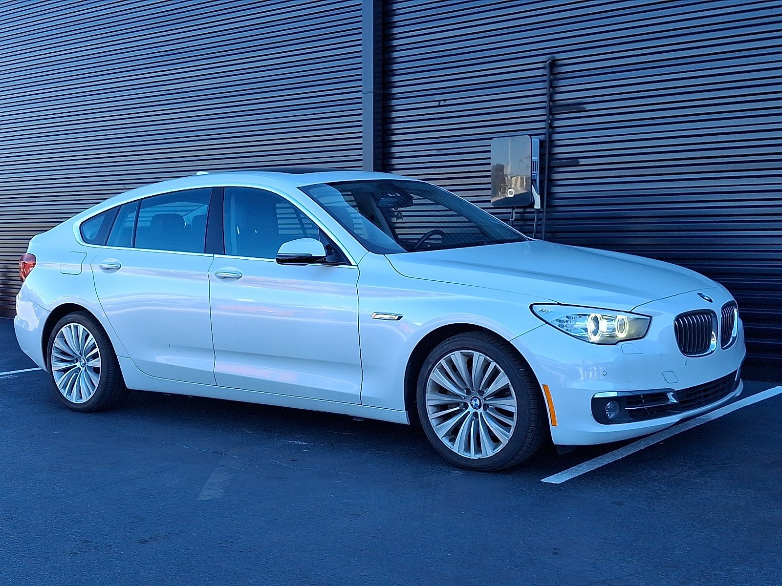 Used 2015 BMW 535i Gran Turismo xDrive AWD/4WD image 9