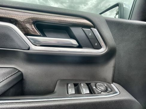 Used 2025 Chevrolet Silverado 1500 LT RWD image 23