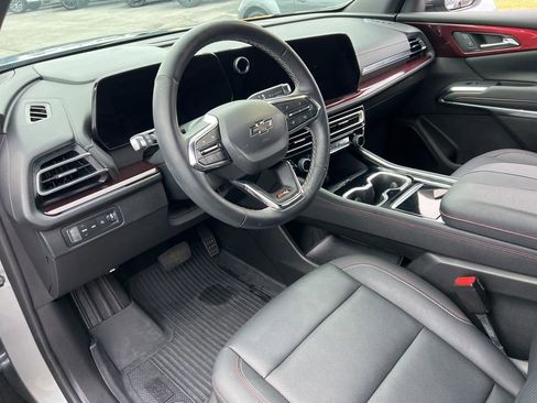 Used 2025 Chevrolet Traverse Z71 w/ Driver Confidence Package image 17