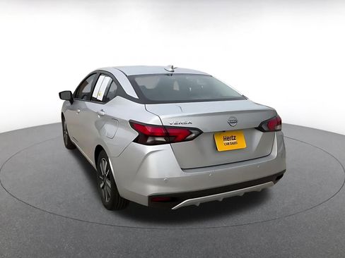 Used 2025 Nissan Versa SV FWD image 11