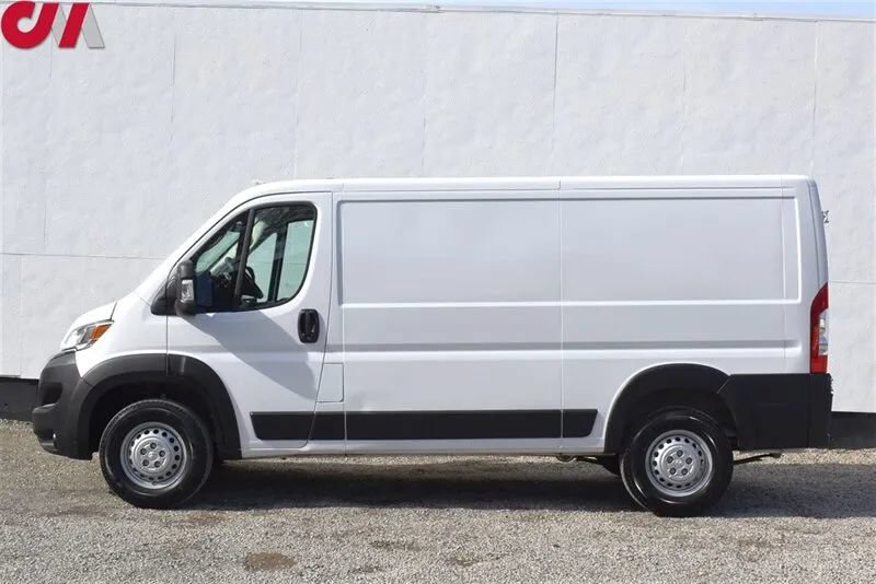 Used 2025 RAM ProMaster 2500 w/ U-Haul Equipment Group FWD image 9
