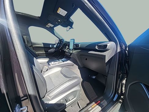 Used 2020 Ford Explorer ST w/ Premium Technology Package AWD/4WD image 16