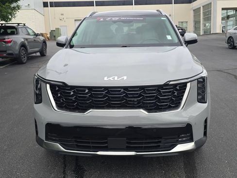 Certified 2024 Kia Sorento EX w/ Panoramic Sunroof Package FWD image 8