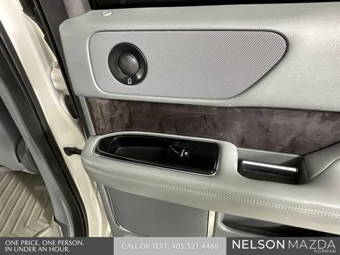 Used 2019 Lincoln Navigator L Select RWD image 23