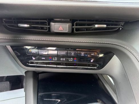 Used 2023 Buick Envision Preferred AWD/4WD image 16