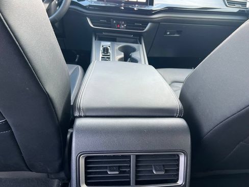 Used 2024 Volkswagen Atlas Cross Sport SE AWD/4WD image 19