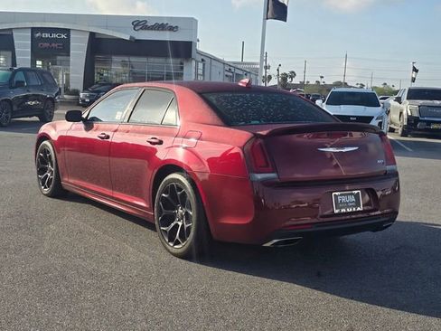 Used 2019 Chrysler 300 S w/ S Model Appearance Package image 7