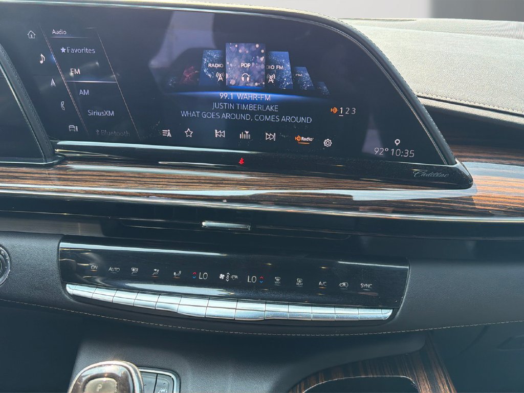 Used 2021 Cadillac Escalade ESV Premium Luxury AWD/4WD image 19