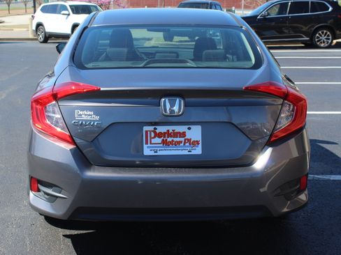 Used 2016 Honda Civic EX image 7