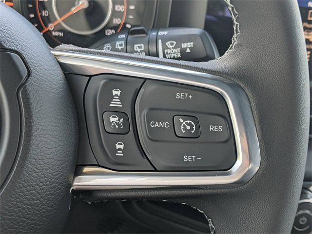 New 2025 Jeep Wrangler Unlimited Sahara AWD/4WD image 19