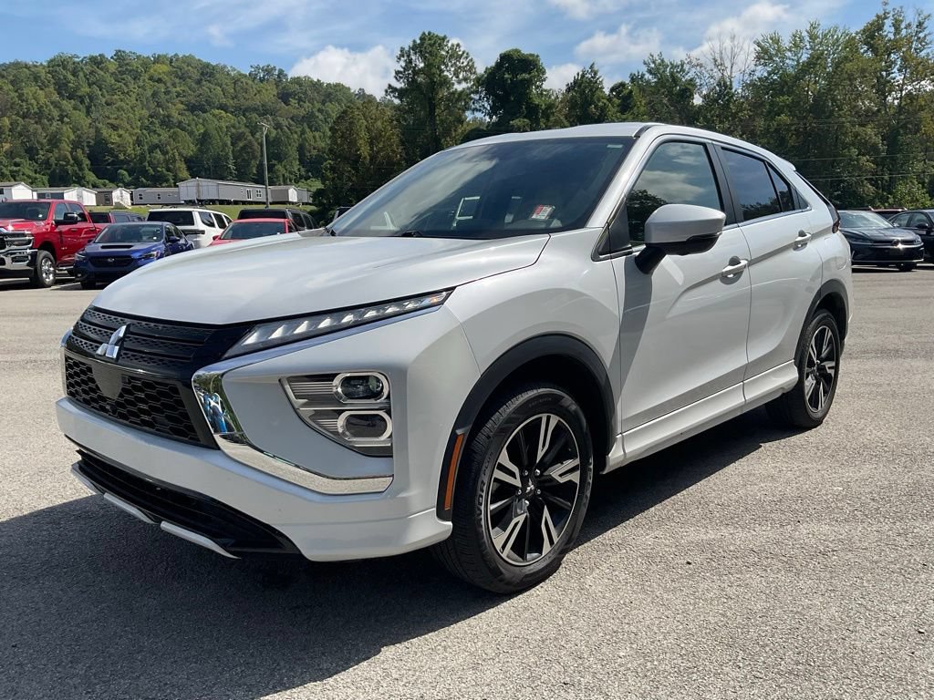 Used 2024 Mitsubishi Eclipse Cross SEL AWD/4WD image 3